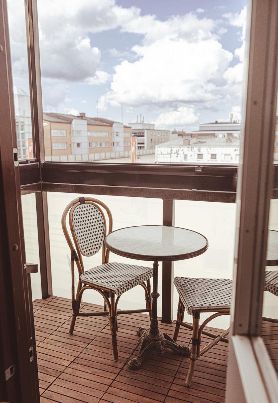 Hotel Emilia Хямеэнлинна Экстерьер фото